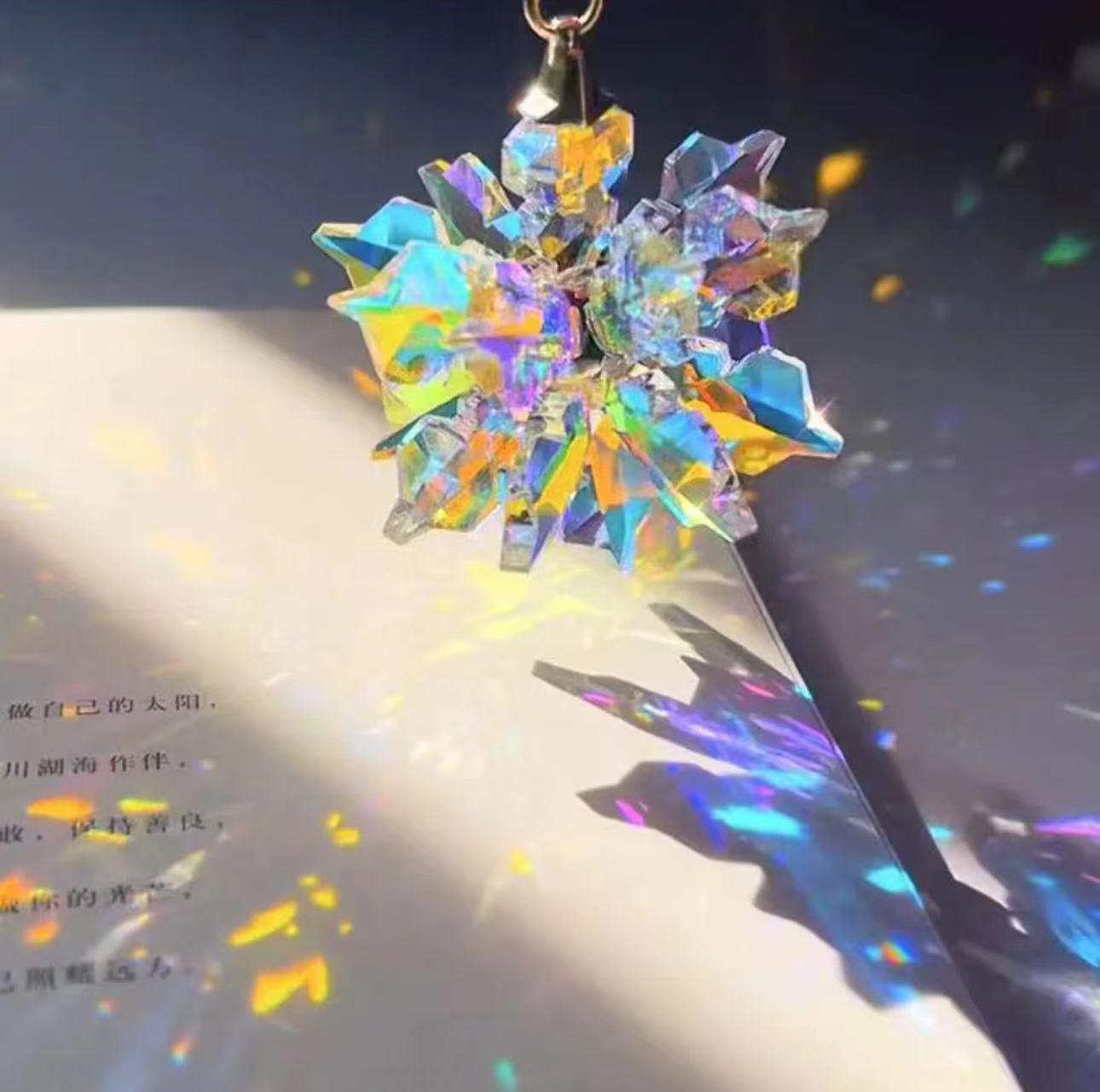 ❄️✨ Light Snowflake Sun Catcher Crystal